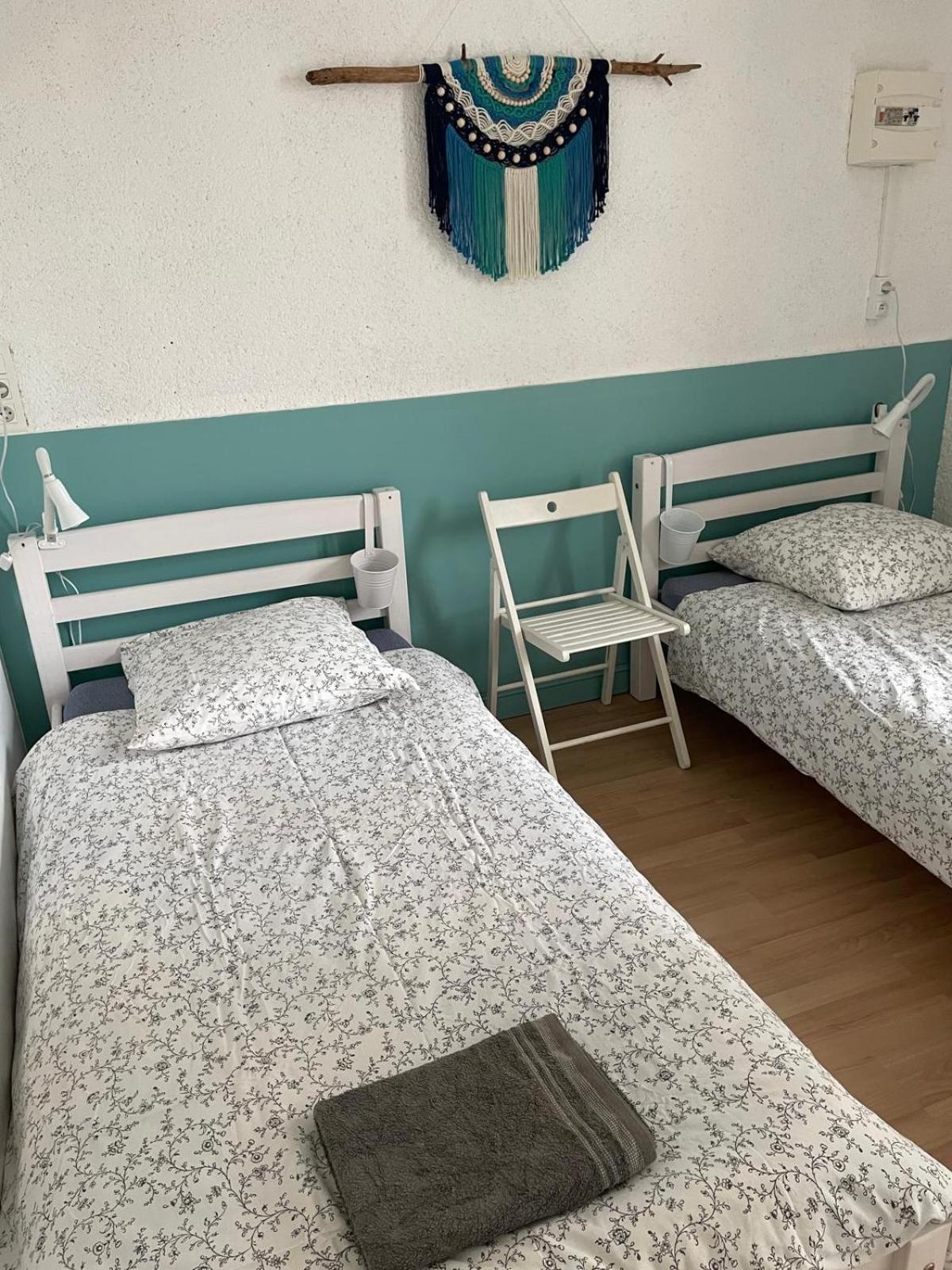 Bien Et Toit Bed and Breakfast Montredon  Exteriör bild